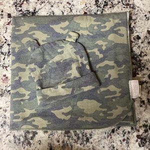 Baby's 2-Piece Camo Hat & Wrap Set